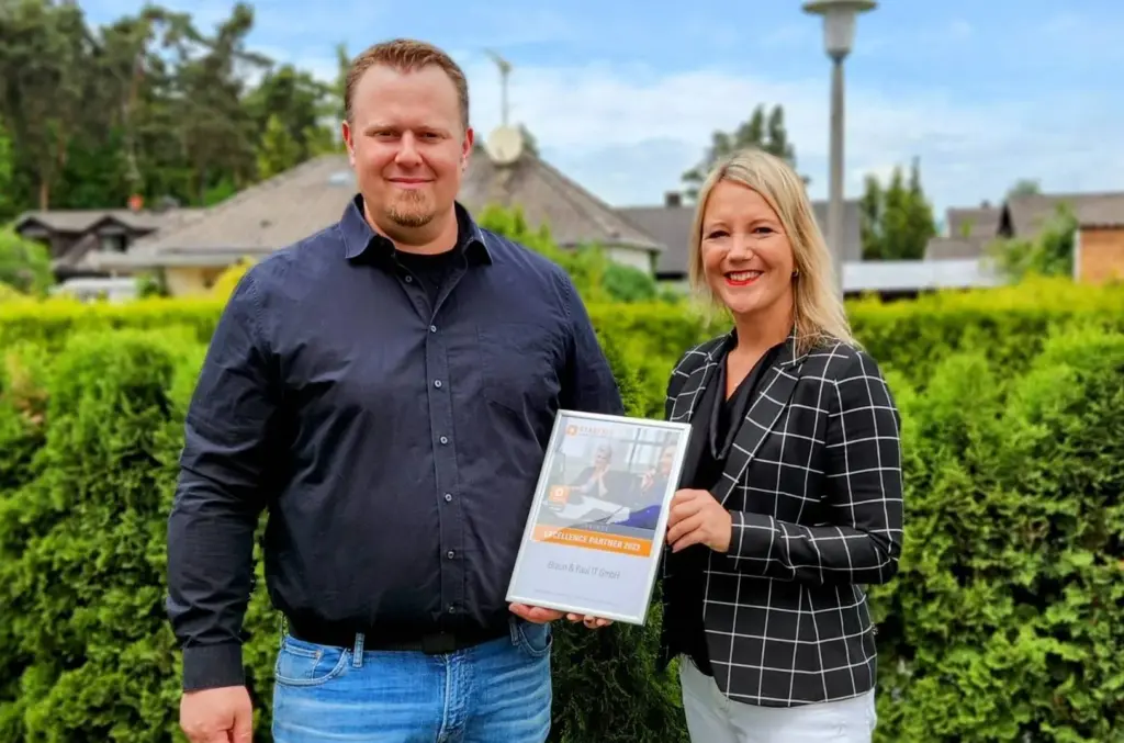 STARFACE Excellence Partner 2023 - Urkundenübergabe an Frank Gabbert
