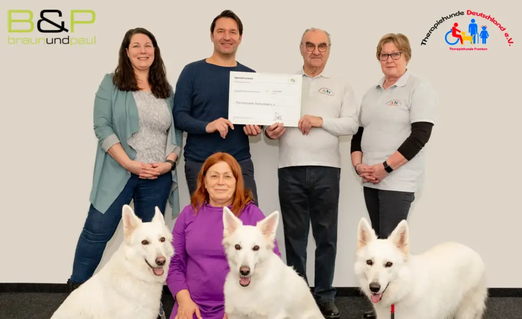 Übergabe der Weihnachtsspende an Therapiehunde Deutschland e. V.